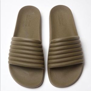 Girlfriend Collective Slides in Olive